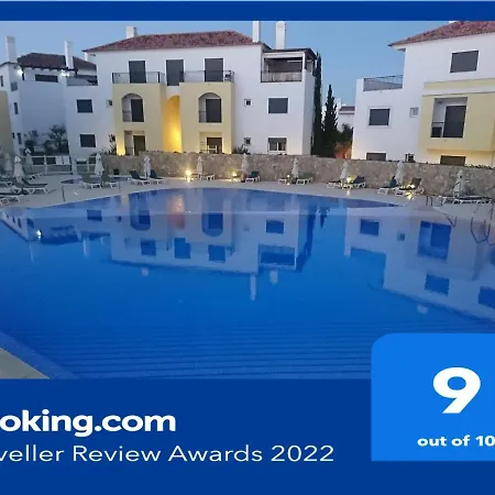 O Pomar, Large 2 Bedroom With A Short Distance To The Ocean *