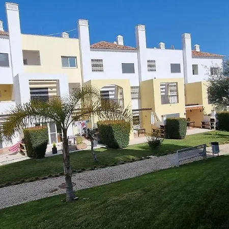 O Pomar, Large 2 Bedroom With A Short Distance To The Ocean Apartment Cabanas De Tavira